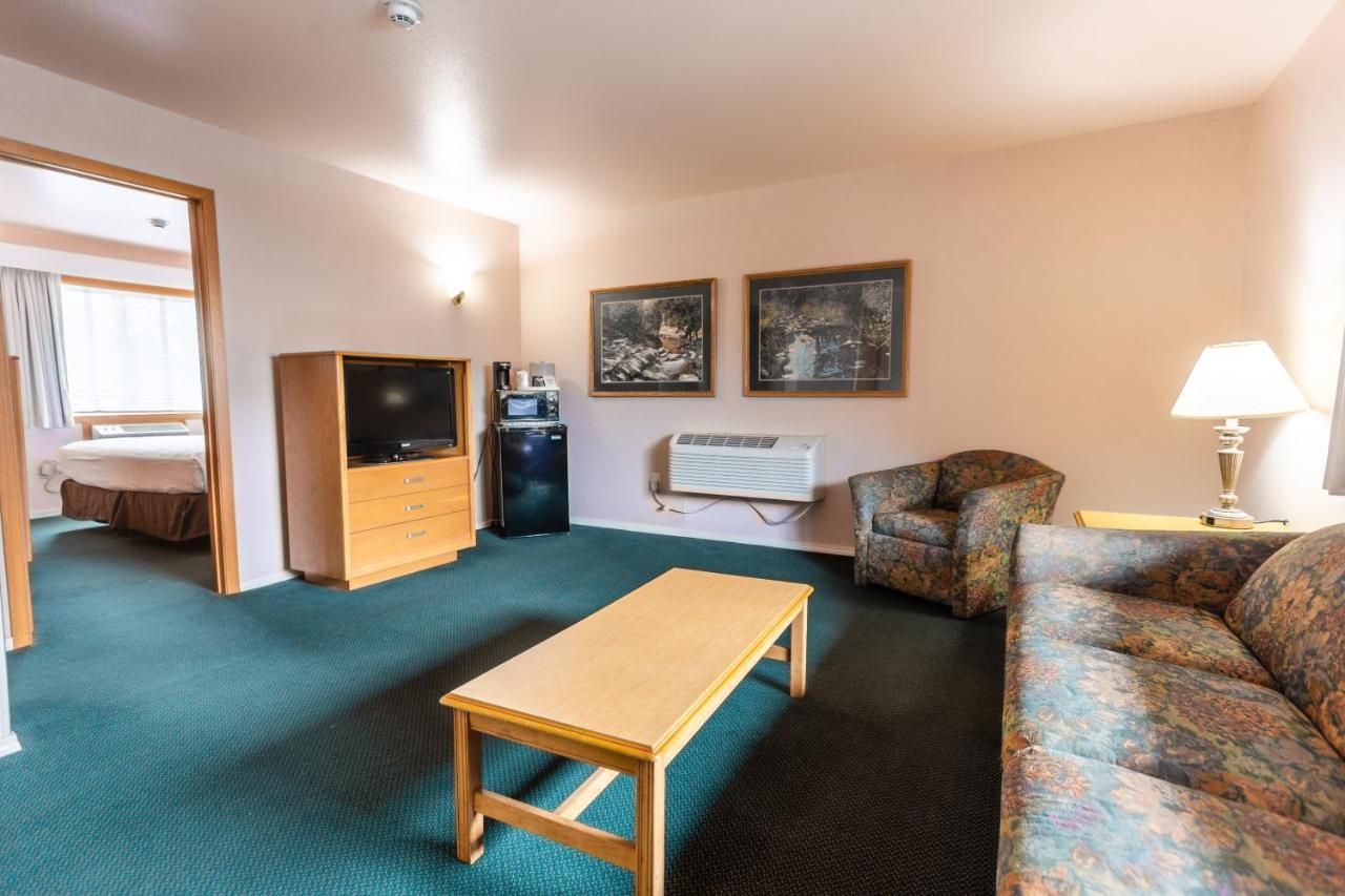 Rivertree Inn & Suites Clarkston Eksteriør billede